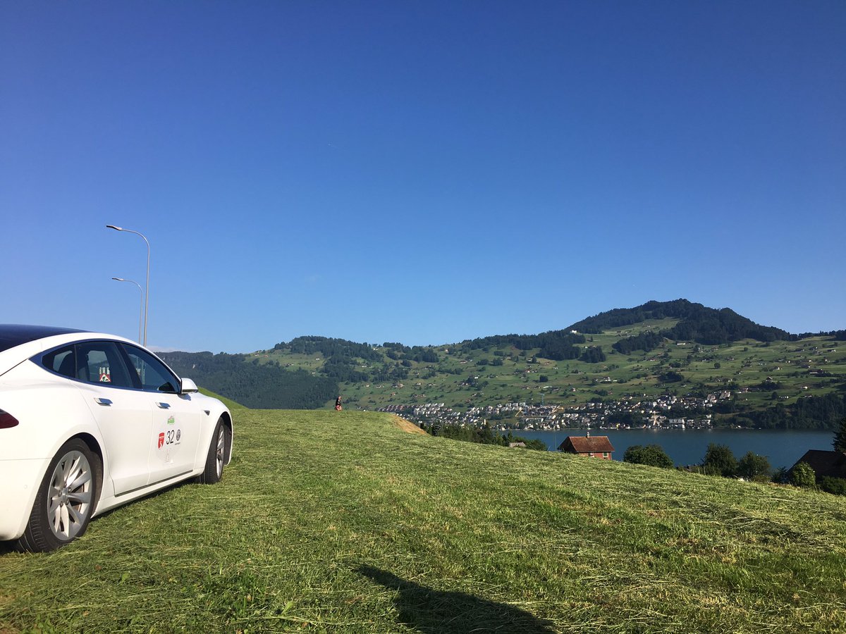 TeamTeslaS's tweet image. Starting to the last day of the #Wave2017 #TeslaSharing #eGrandTour