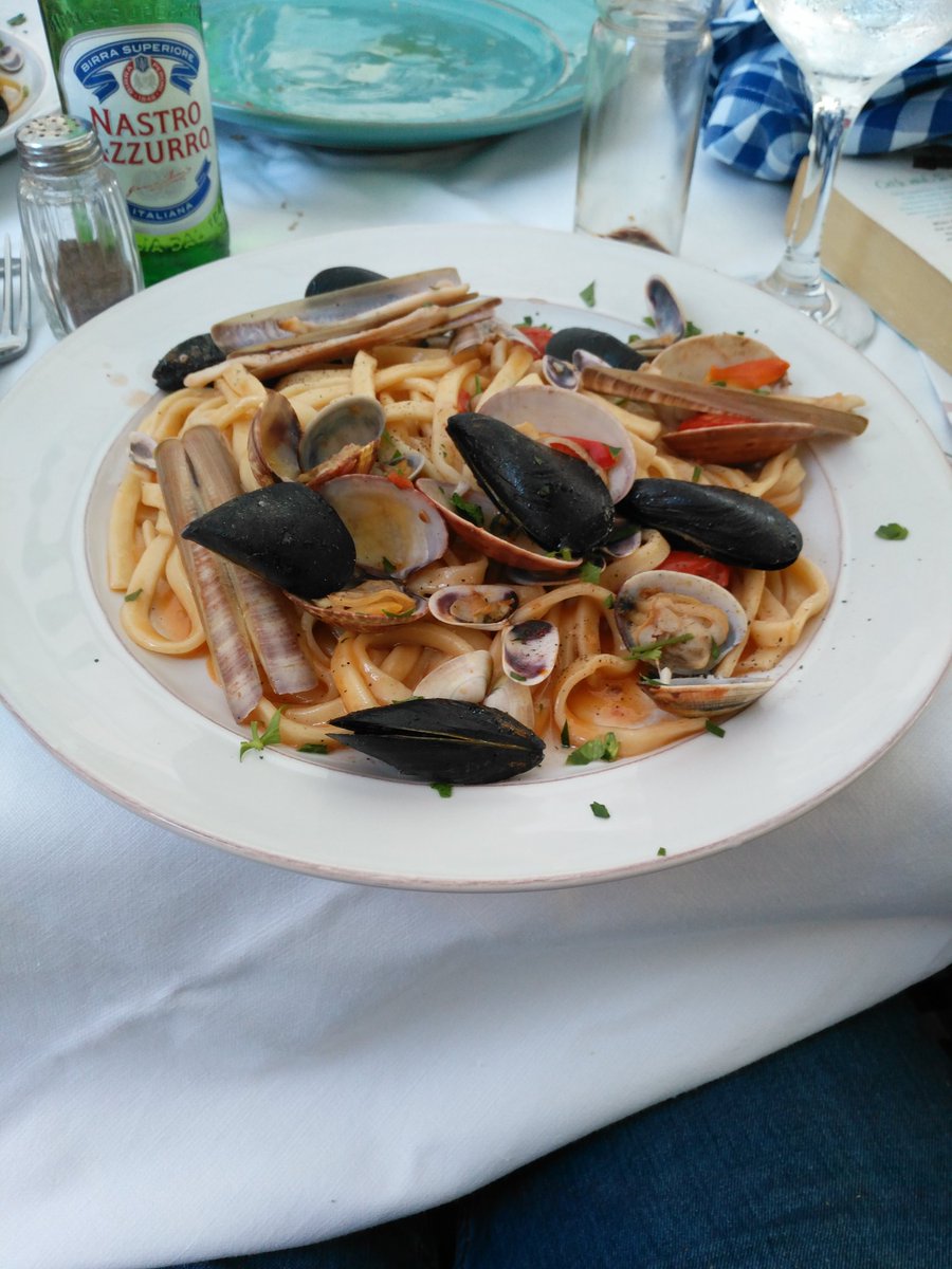 DrLauraMargaret's tweet photo. I love pasta so very much - some glorious food flashbacks from last week's trip to Naples #pasta #Napoli #foodfiend https://t.co/CTAFyQeX9v