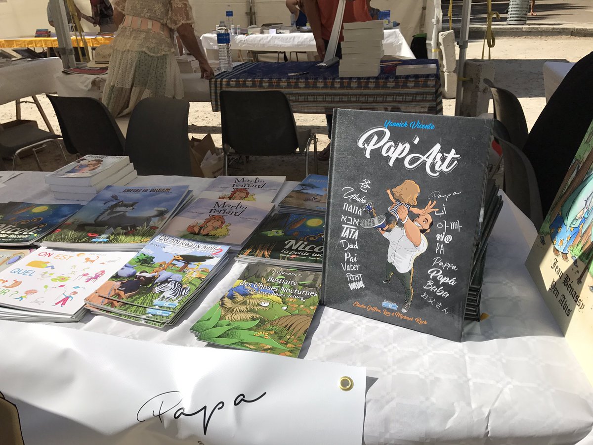 AssoRVPB's tweet photo. 📚#Littérature : Idée de #Cadeau pour la #FeteDesPeres ; Le #Livre #PapArt aux Éditions #Pixygraph ➡️https://t.co/WD5Tdn9Zmw… https://t.co/ENAK6p5ktu