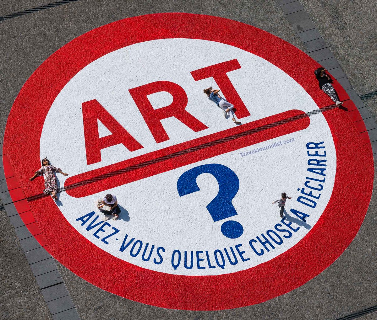 TravelJournal1's tweet image. Street Art  : do you have something to declare ? from Hervé Fischer, @CentrePompidou #StreetArt #Paris #France #contemporaryart