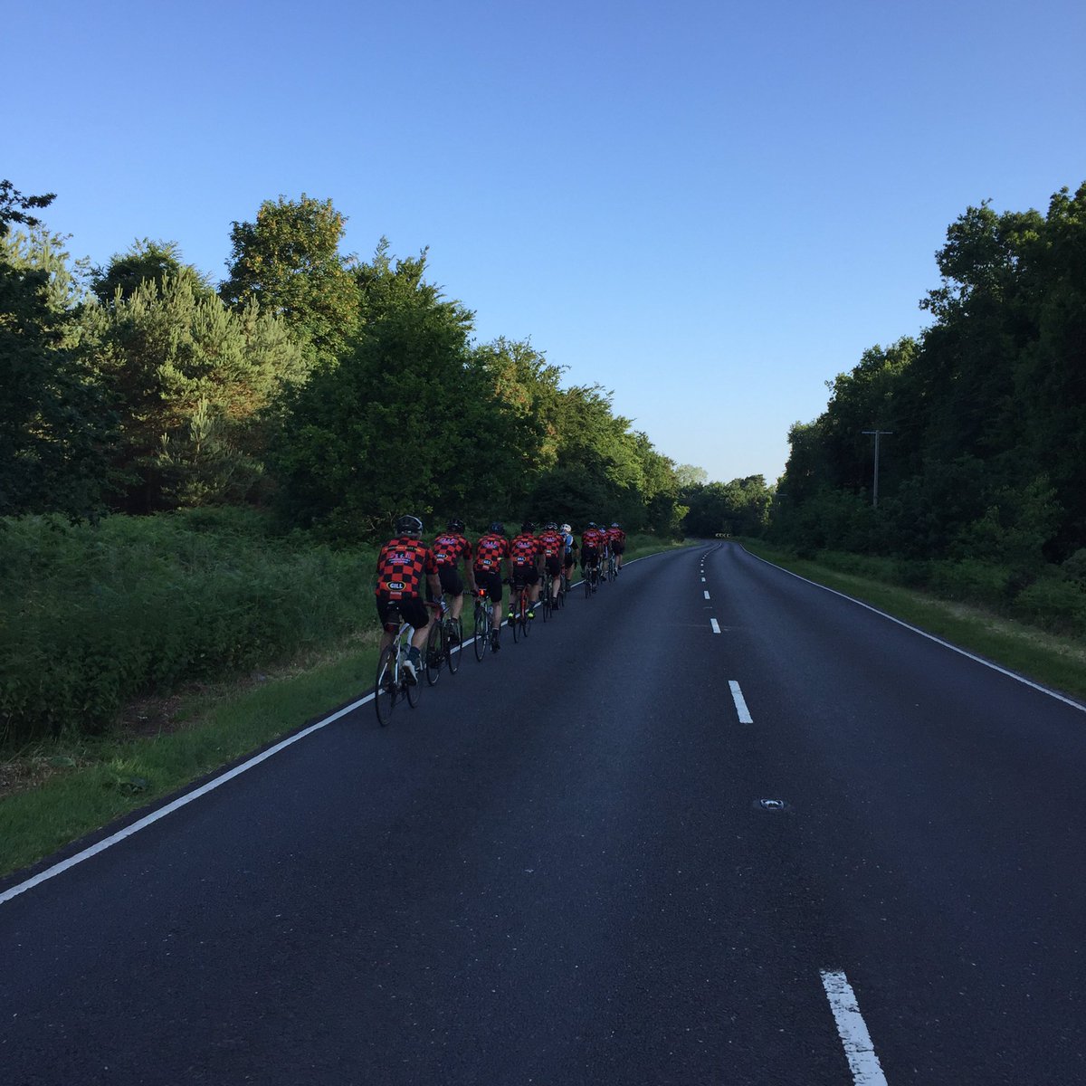 SimonJHarvey's tweet photo. The peloton! @bikewithbrian https://t.co/KchTT2sNEH