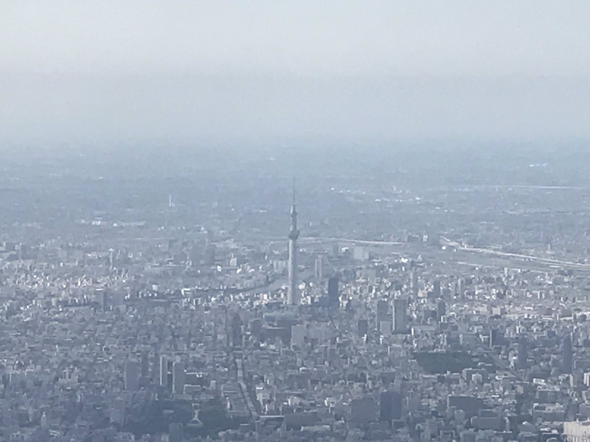 Kazuto Suzuki スカイツリーとディズニーリゾート スターウォーズジェットからの眺め 見上げた時に黄色い機体が見えたら楽しいだろうな Kazuto Suzuki スカイツリーとディズニーリゾート スターウォーズジェットからの眺め 見上げた時に黄色い機体が見えたら楽しいだろうな
