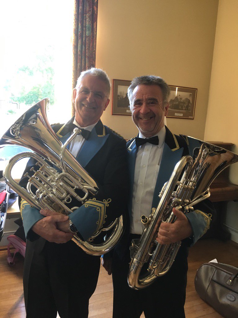 Great to play alongside previous ISB colleague Graham Lawrence with the Woodfalls band.Excellent concert!