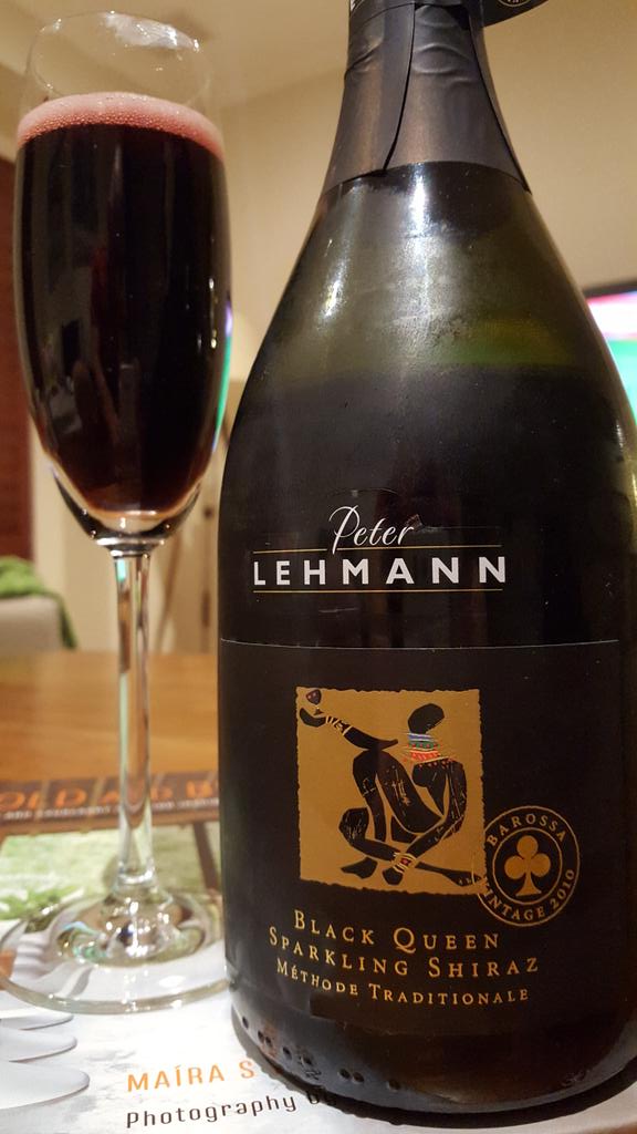 AustWineTasting's tweet photo. Peter Lehmann Black Queen Sparkling Shiraz 2010 @plwines @BarossaDirt @GlassOfBubbly #wine #aussiewine One of Australia's best red sparkles! https://t.co/tUm2ysZ1Yg