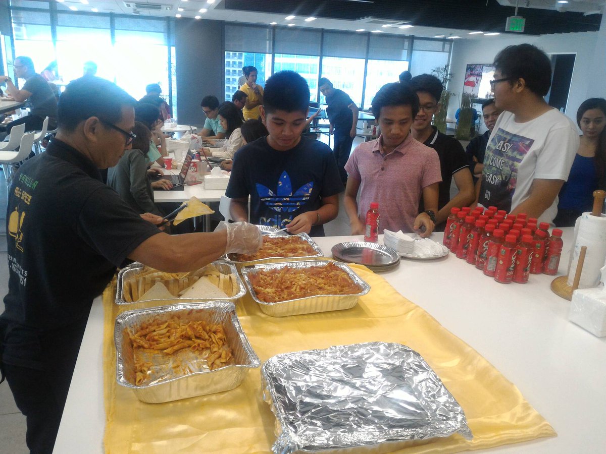 DEVCONPH's tweet photo. Delicious Snack Break here at the #Unity3DCodeCamp
#DevConPH https://t.co/RwXGLbp1e7