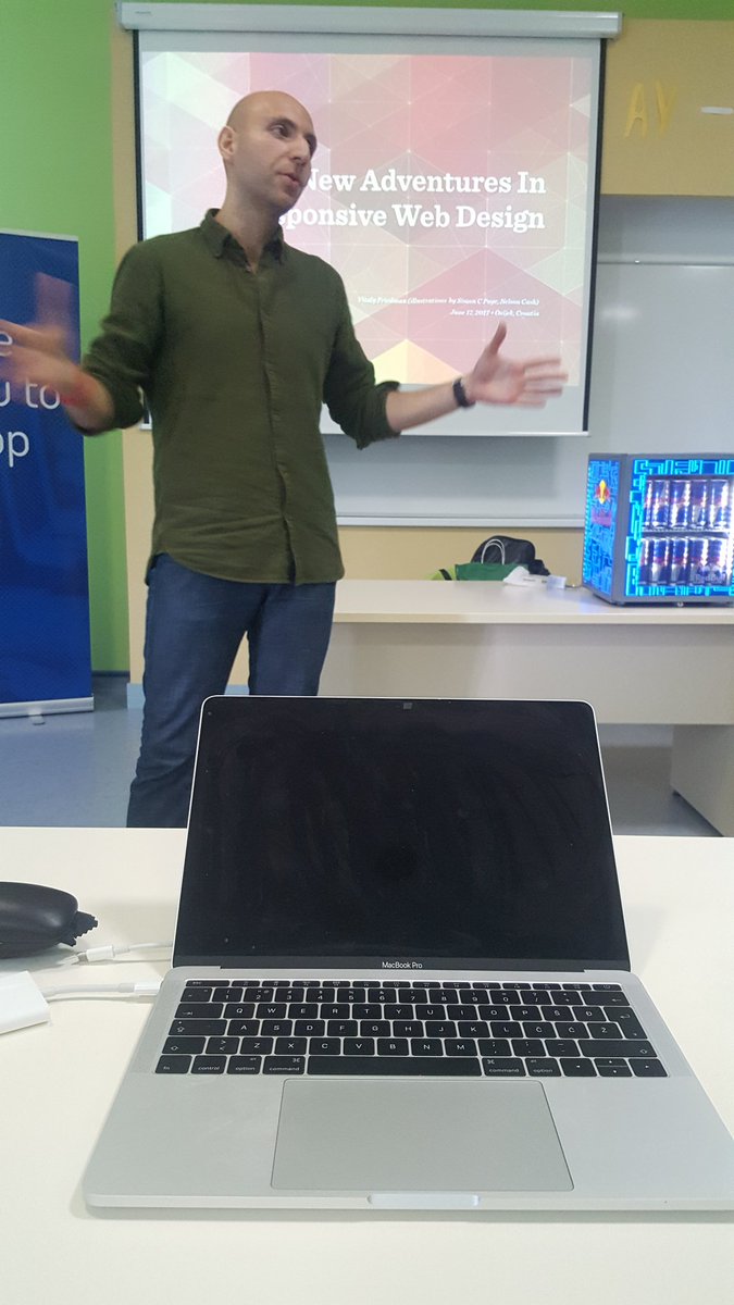 NenadAndrakovic's tweet photo. #rwdosijek with Vitaly Friedman from @smashingmag cc @OsijekSoftwareC https://t.co/8Hzh4rcc28