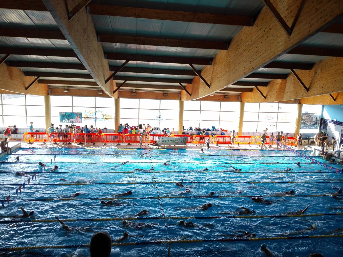 acuaticoleon's tweet photo. Ambientazo en
#PiscinaPalomera
XXX TROFEO CIUDAD DE LEON
OPEN @CN_Leon 
#calentamiento https://t.co/ZzM5iE78zh
