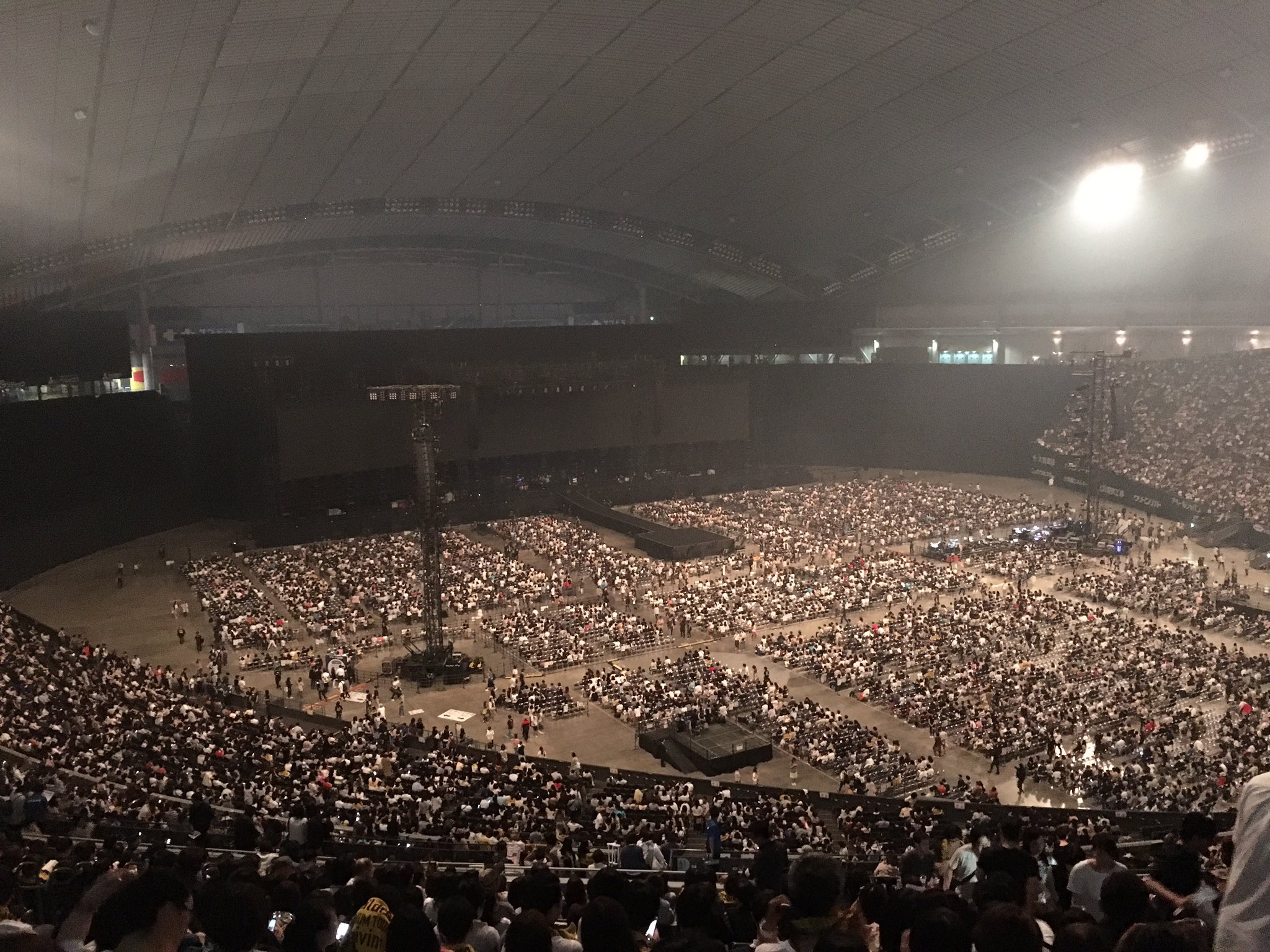 はやしさん 札幌 ミスチル札幌ドーム メチャクチャ凄い人だ ミスチルすげえ T Co 733gmzjuzm Twitter