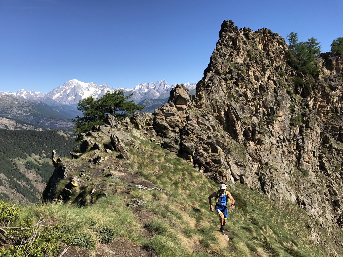 LuisaVuillermoz's tweet photo. @GrivolaTrail Becca Piana: il passaggio più impegnativo https://t.co/hEII5QtALD