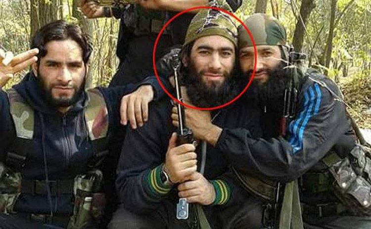 indiatvnews's tweet photo. Bodies of LeT commander #JunaidMatoo, two other militants recovered in Kashmir’s #ArwaniEncounter 
https://t.co/sAgaa6RtRL https://t.co/mjUvjdtZE6