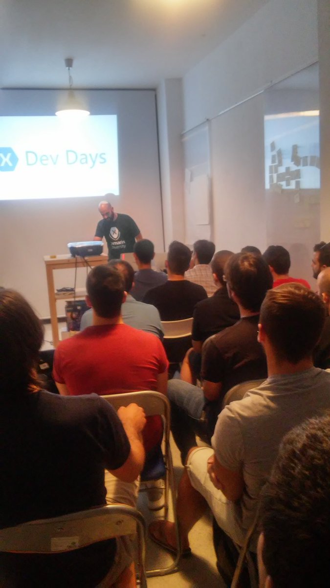 letirom80_g's tweet image. Comunidad #microsoft de @atSistemas Jerez en #XamarinDevDays  en @docemonos.☺