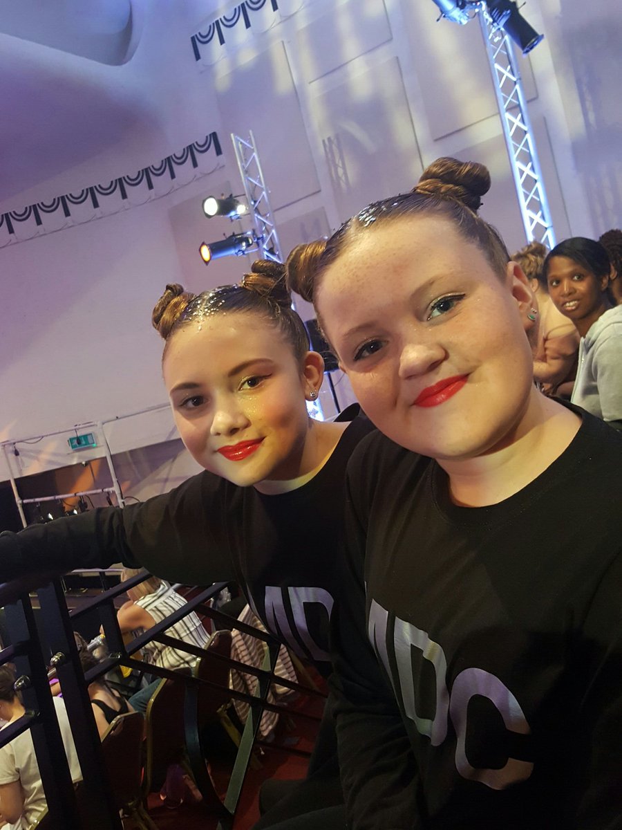 FlopsyJones's tweet photo. #studio79 #mdc #unit79 #family #dancecaper @DanceCaper https://t.co/yEW65Zu2on