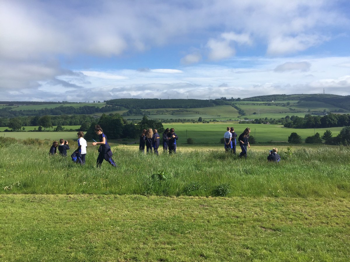 Strath_riley's tweet photo. 1J & 1JJ are enjoying being photographers on this beautiful summer morning! #outdoorlearning #picturecompetition #creativity https://t.co/Ph7IOdgXfj