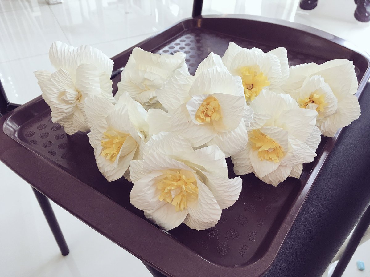 EXOLCLUB_BDC's tweet photo. ผลงานการพับดอกไม้จันทร์ของน้องๆ ในวันนี้ สวยงามมมมมม 💐 #EXOLCLUB_TH https://t.co/B1wHYuvu4g