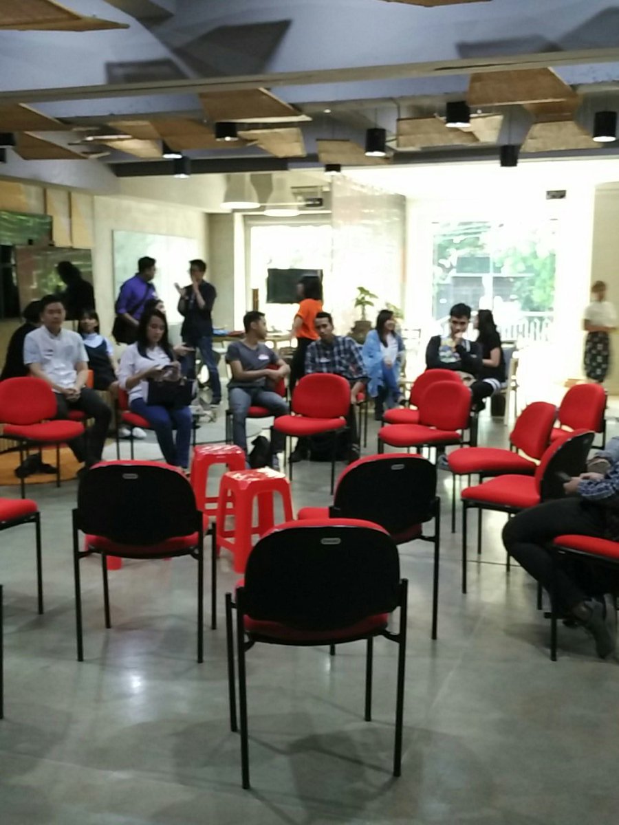 Acara #ObrolinAjaDulu bareng <a href="/ImpactFactoryID/">IndonesiaLebihBaik</a> udah mau dimulai nih! Pantengin timeline ya, biar ga ketinggalan live via periscope!