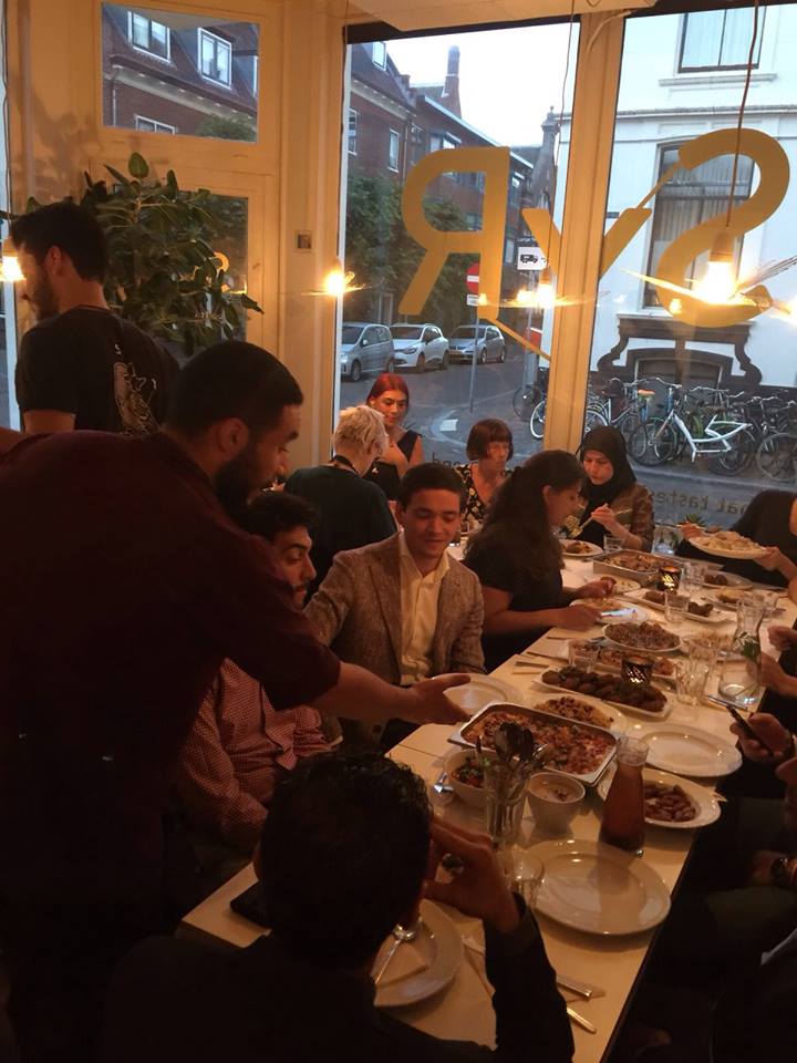 RestaurantSyr's tweet photo. We had a great #iftar last night @RestaurantSyr, Thanks everyone for your wonderful company and @Su_Shi_dialogue for co-organizing! https://t.co/xlpYt08YG2