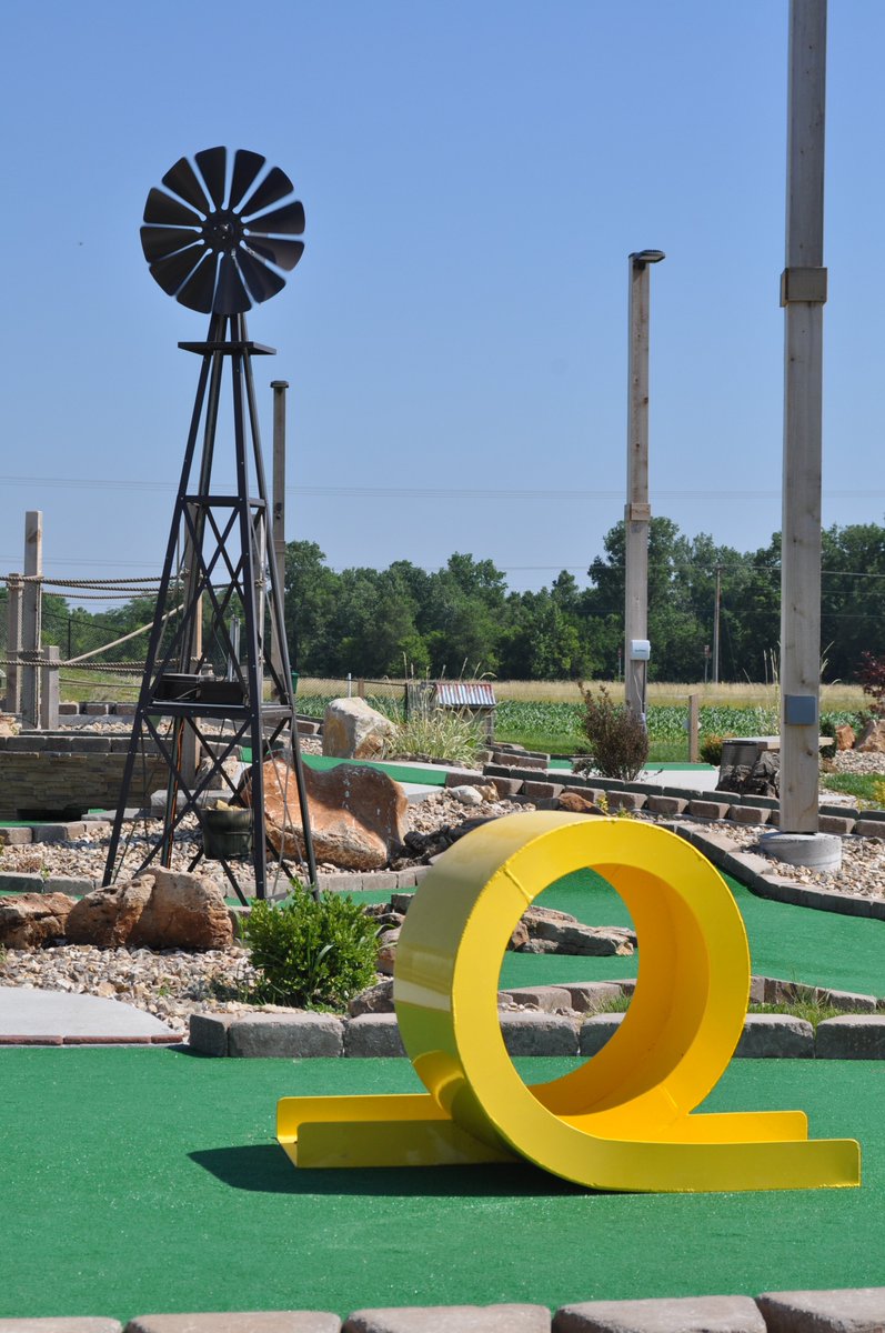 scottiesfunspot's tweet photo. Love this picture, 2 Fun holes #outbackminigolf #scotties https://t.co/pWoHJ6hlA5