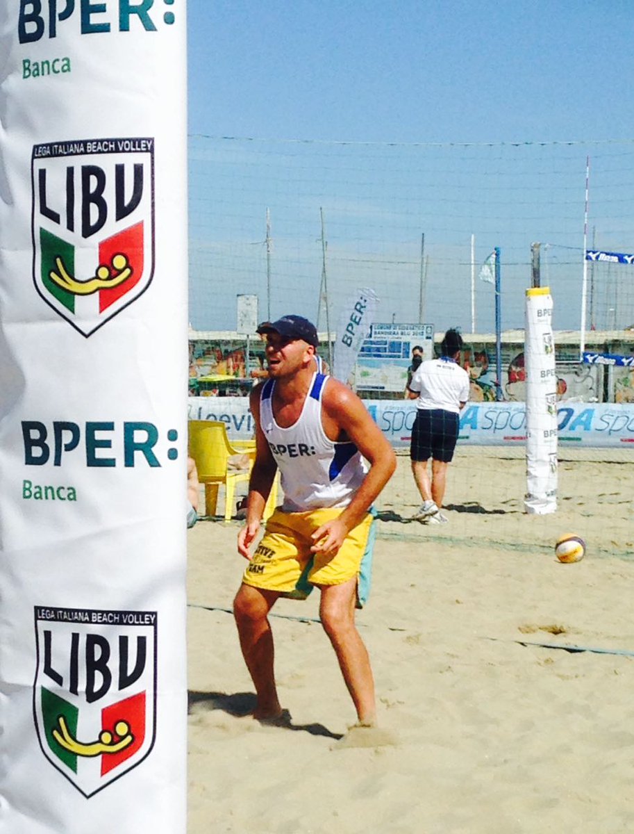 BPER_Banca's tweet photo. La #ruotapanoramica fa da contorno a due giornate di grande spettacolo. #Cesenatico #BPERBanca @BeachVolleyITA #libv https://t.co/CaZfBYH2Da