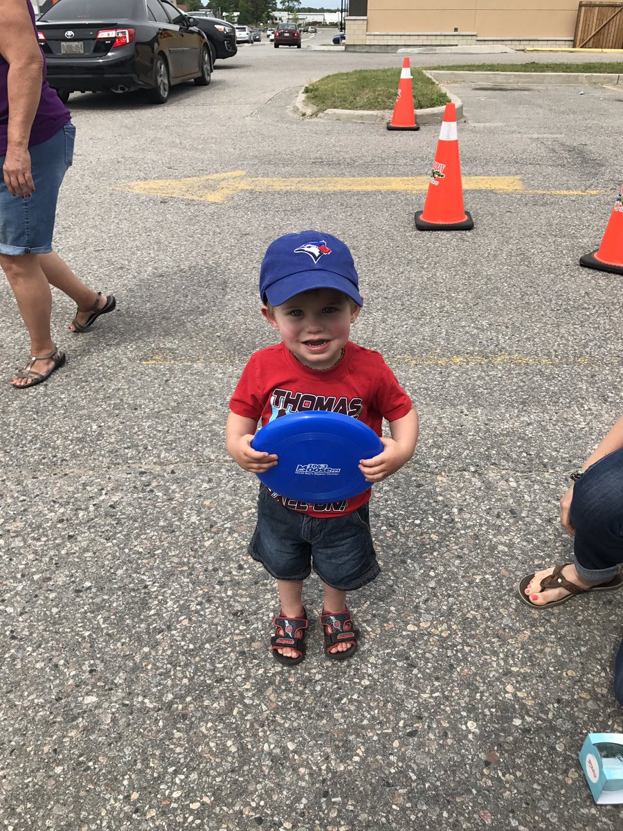 1063jetfm's tweet photo. Huge turnout at Ride for Dad! Such great support for prostate cancer! Tons of prizes handed out! #summerfunrunner https://t.co/xJ55CXQ5DF