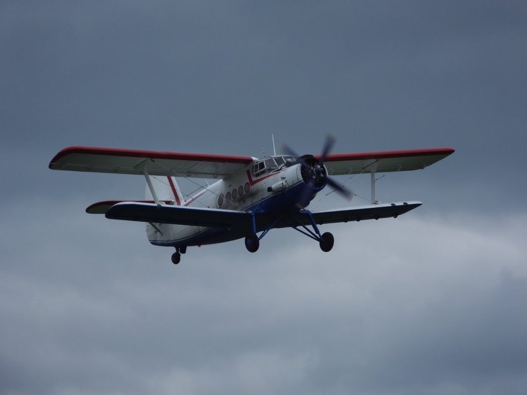 An2Club's tweet photo. "@brgdbrs: Slow pass? Fast pass? Difficult to tell. @An2Club #RTT2017 #avgeek @WHGAEVENT https://t.co/RZsy6cB71u" #bigbirdkf