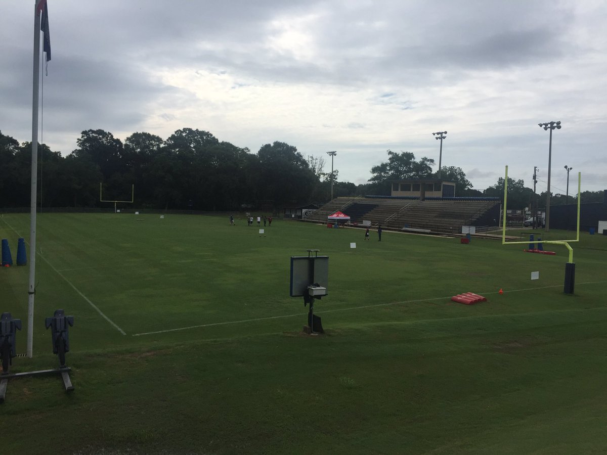 SouthAlabamaFB's tweet photo. All set up & ready for @dg_bowl Kids Camp today. Can't wait to spend some time with the youth of @City_of_Mobile! #JagNation #BringTheEDGE https://t.co/68RBYuLzZa
