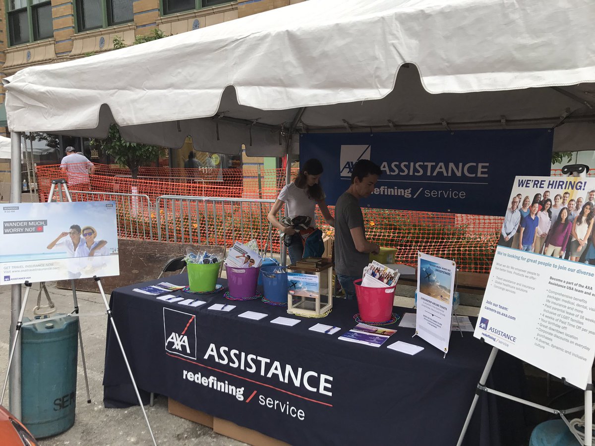 andrewj1122g's tweet photo. @AXAAssistanceUS first booth at Chicago pride fest!  Come see us #ChicagoPrideFest #axa https://t.co/hXRf27Igxz