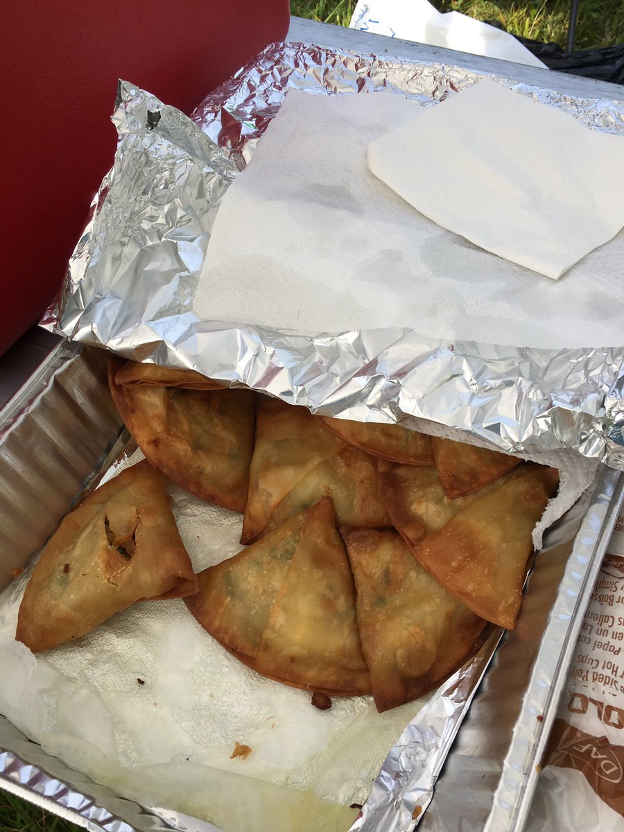 livegreenlex's tweet image. Thanks to the Sikh Assc of the Bluegrass for coming out for #RiverSweep and bringing food to share! #LexGoGreen