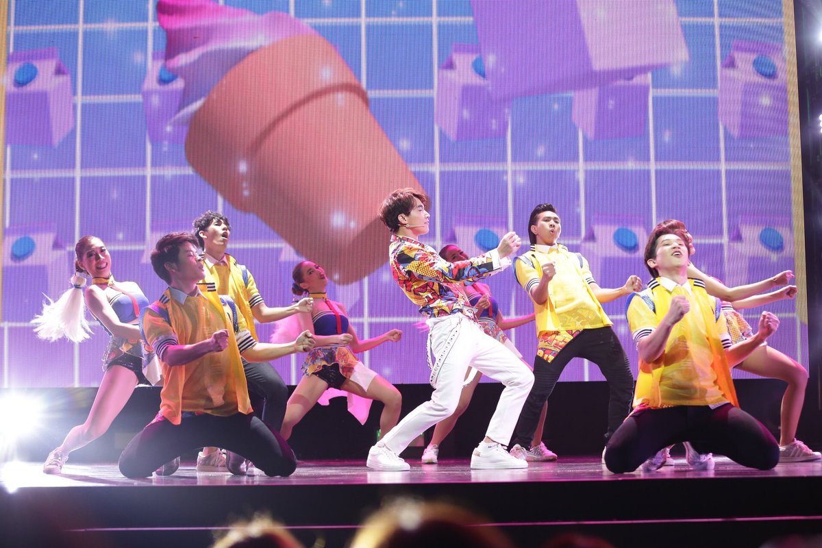 Teenii_Biomic's tweet photo. พี่ริทน้องเพลง Just right ของกัซ เพราะคอนดันตรงกัน ริทเลยร้องเพลง GOT7 เลย ตลกกก5555555555😂😂
#ritzcomebacktoyouconcert https://t.co/h8hYNjVxlj