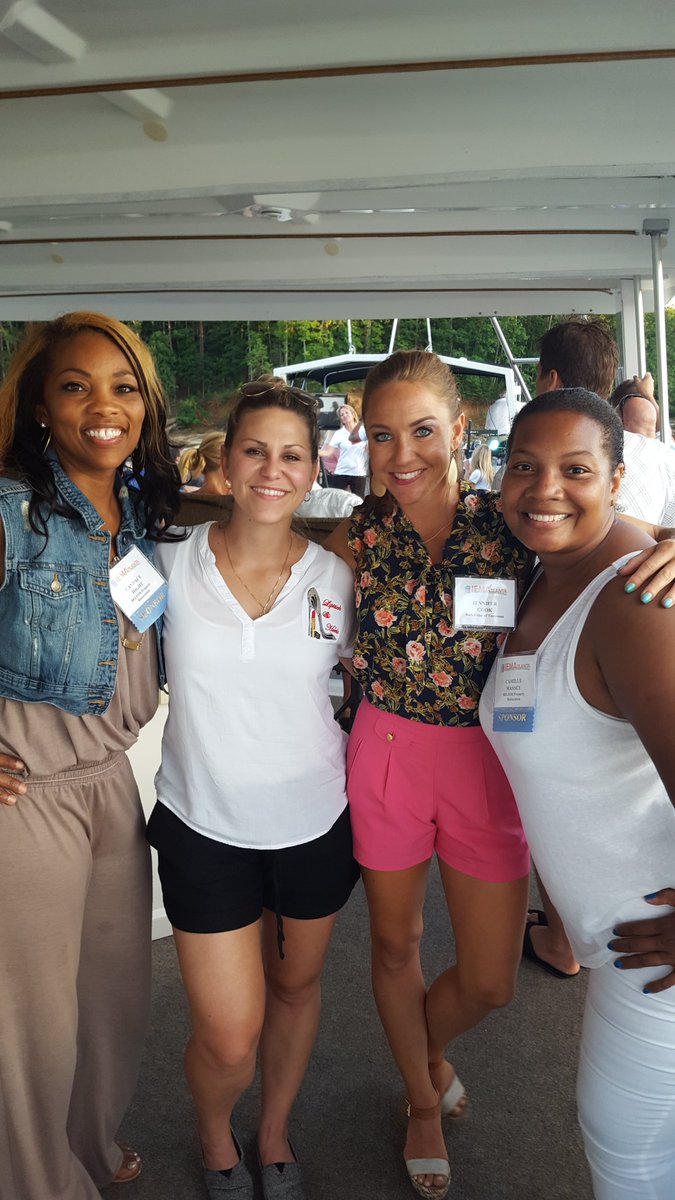 BathFitterAtl's tweet photo. Such a beautiful and fun night on the @ifmaatlanta lake cruise. https://t.co/BrZsyUJHJY
