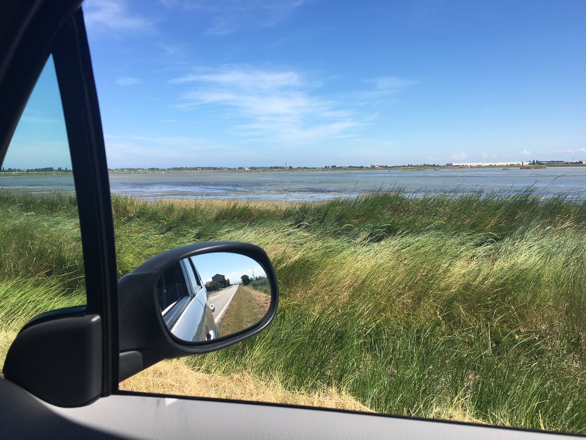 miportovia's tweet photo. Un viaggio al mare a Cervia in macchina permette anche di fare un salto ad ammirare le saline e i fenicotteri #blogaround #Auting https://t.co/RXTetRrCX7