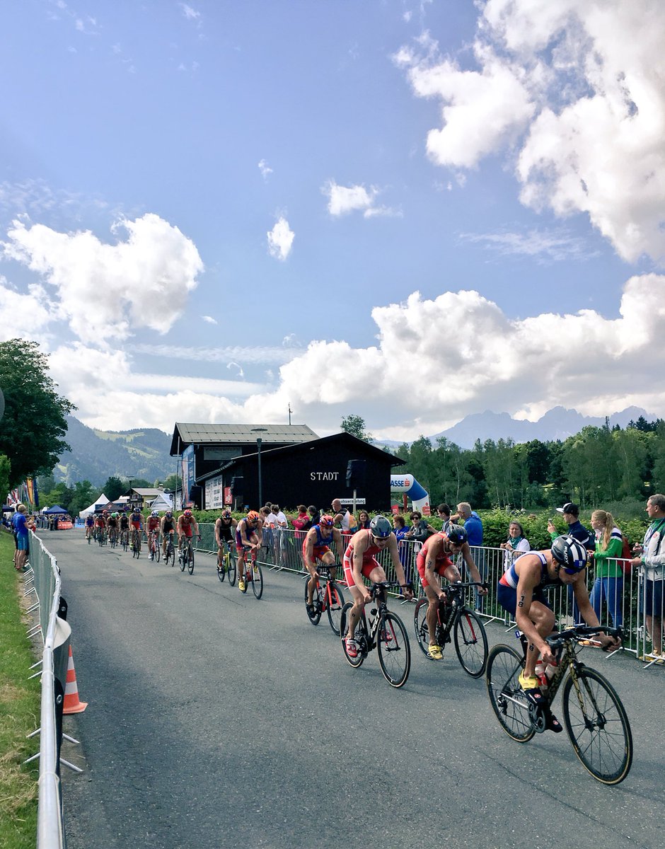 Samensmelting van groep 1 en 2. Nu meer dan 20 koplopers. Geen gunstig scenario voor Marco helaas. #ETUKitzbuhel2017