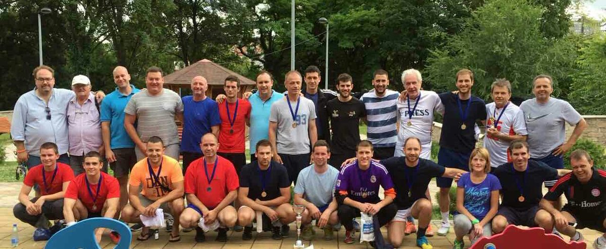 newBoki's tweet photo. Završen turnir #plavigol 🙂 ⚽
1. Novo Nordisk
2. Magrem @JocaSeka
3. Adine legende @DejoGenije
Hvala svima na podršci I učešću @Plavikrug https://t.co/pva2aGLy0z