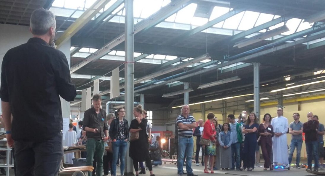 eventbackfire's tweet photo. Ja, het was een mooie openingsavond hand in hand @ARTzaanstad en #BackfireNL https://t.co/ONgugWK8VP