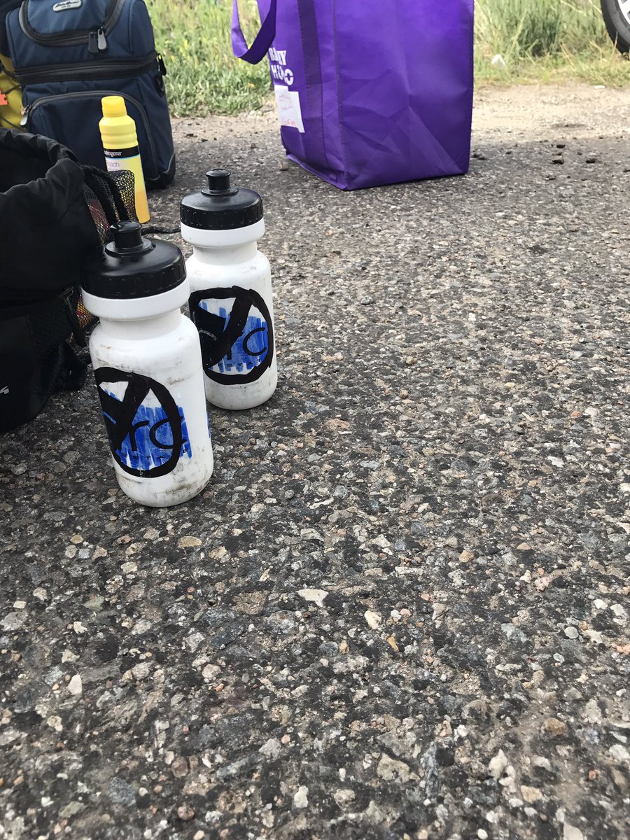tristafrancis's tweet photo. Getting ready for the big show.. #bailey #hundito #teamiTz @RedspokeRacing #mtb #dirt https://t.co/QeWKP0P4tw