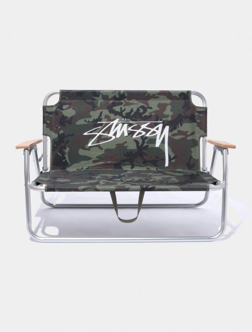 去年のステューシーとコールマンのクーラーボックスに続き今年のStüssy