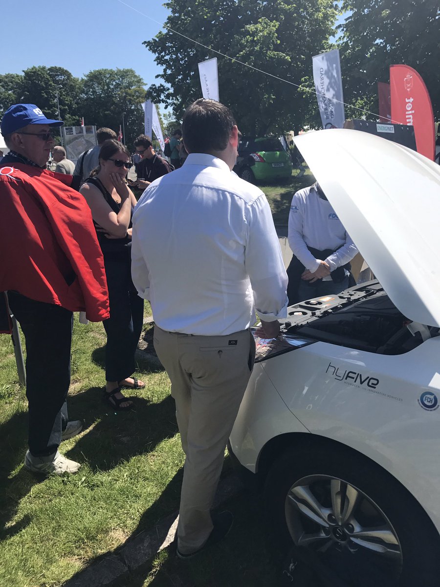 Brintbranchen's tweet image. Great interest to see @HyundaiEurope #hydrogen car and learn about the #HyFive project at #fmdk today #dkgreen
