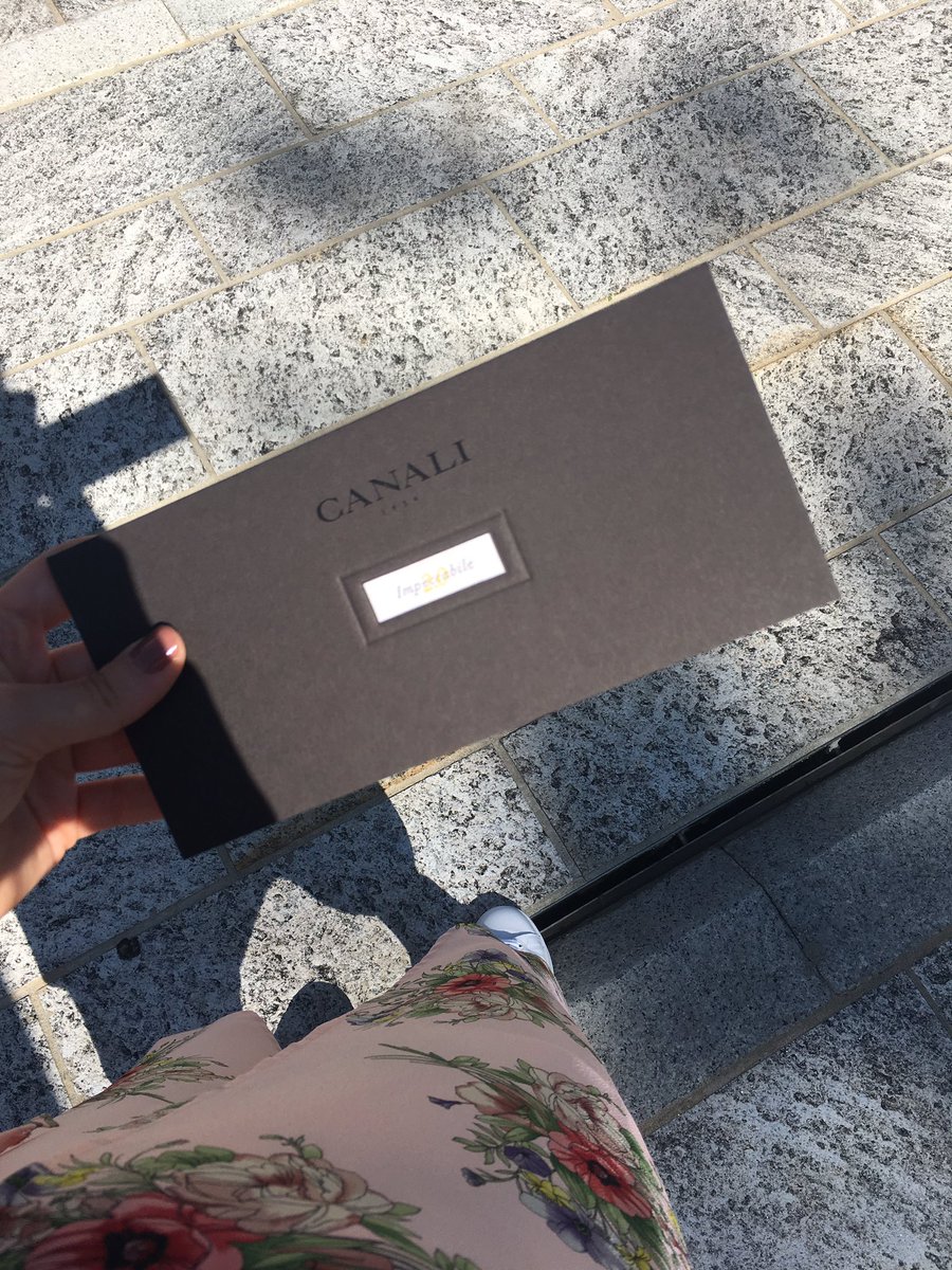 _BoysEvolution's tweet photo. @Canali1934 #ss18 #milano https://t.co/ehaaotTheh
