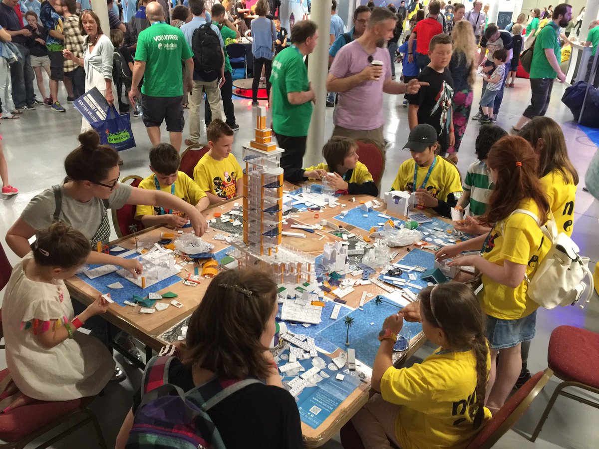 Arckitmodel's tweet image. Arckit Workshop full to capacity @CoderDojo #CoolestProjects #dublin