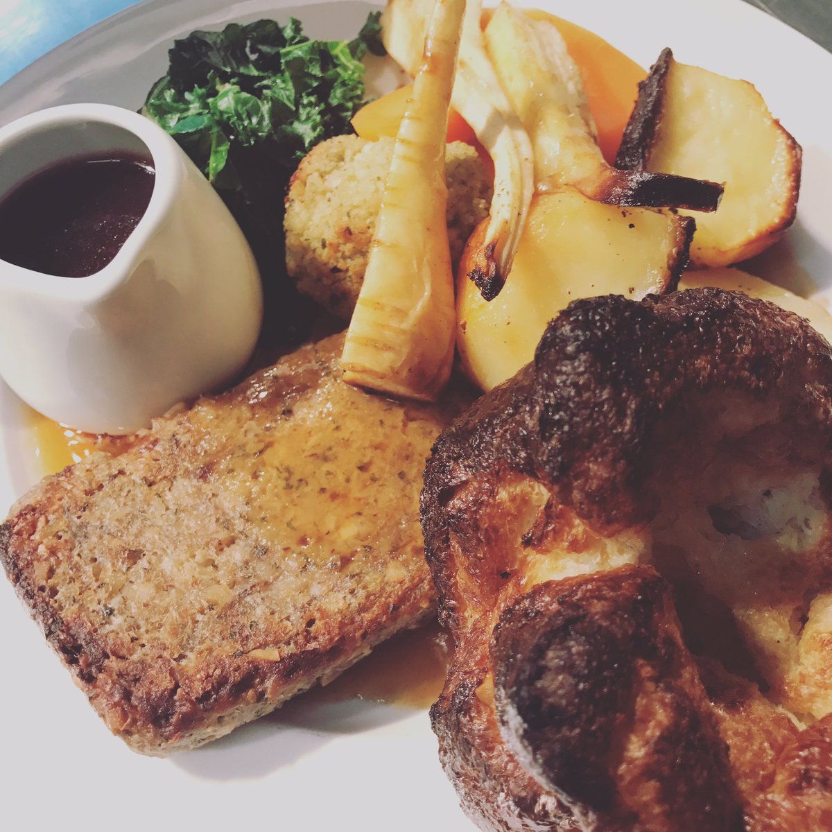 stationpubkh's tweet photo. Book today and kids eat for £1 tomorrow #FathersDay2017 #Food #roast #Pubgarden #kidseatfor #£1 @stationpubkh https://t.co/3g4nmGfQv7