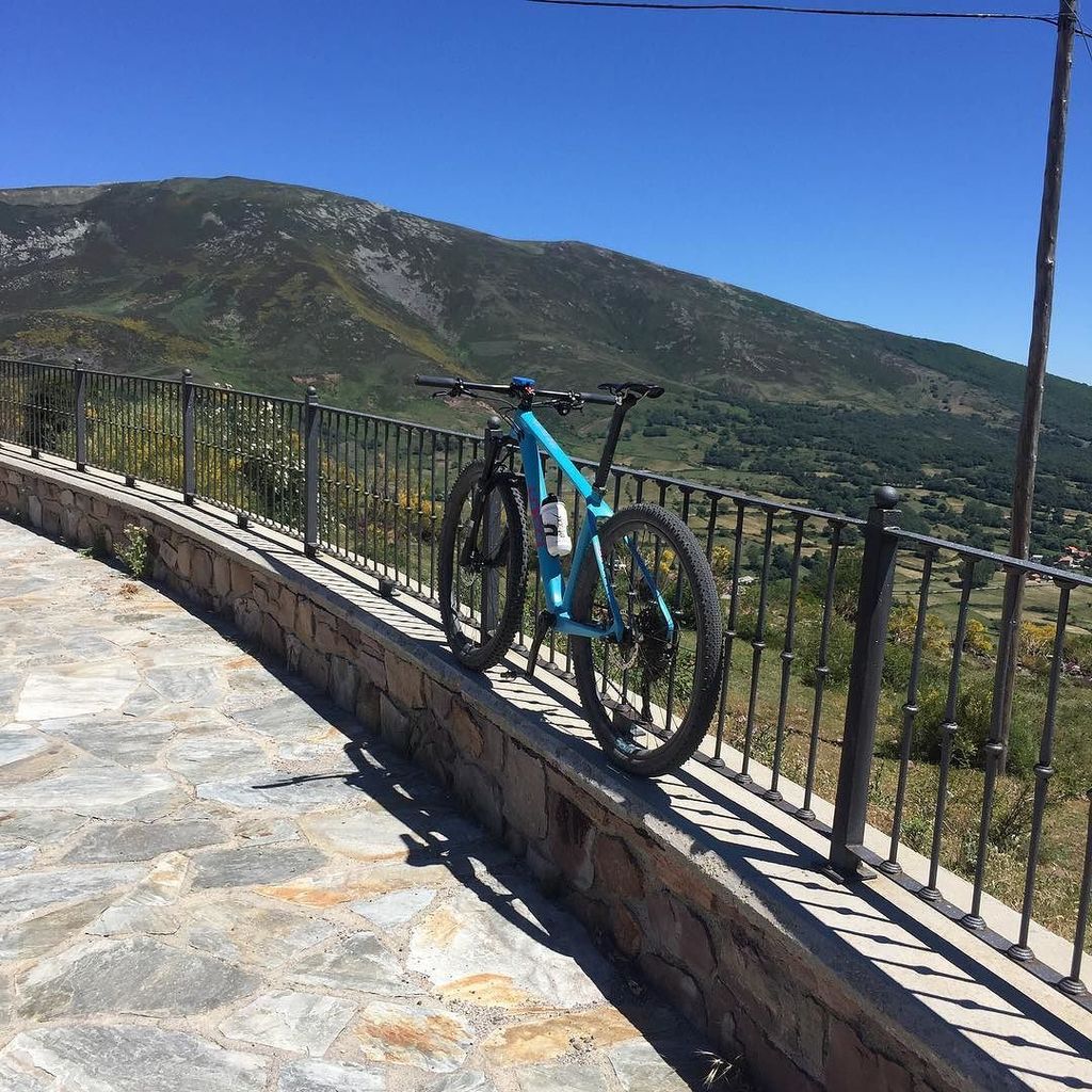 UnicaBikes's tweet photo. Mirador de Joyanca #nofilter #unîcabikes #ruleyourway https://t.co/6EWoOJnycm https://t.co/7bctqKCSJK