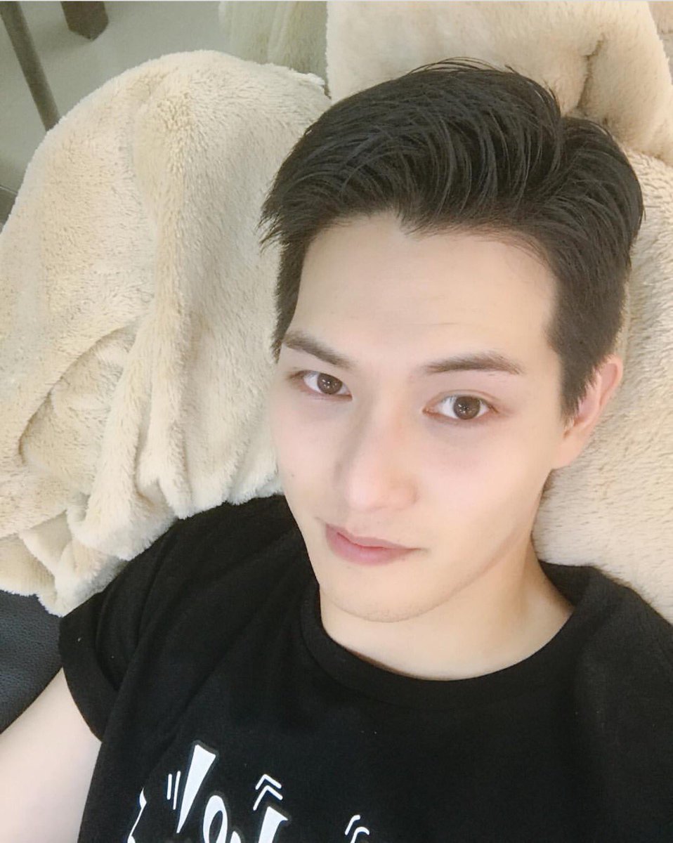 KosaLL's tweet photo. @cnbluegt #foreheadattack π https://t.co/iPr6hEpCRT