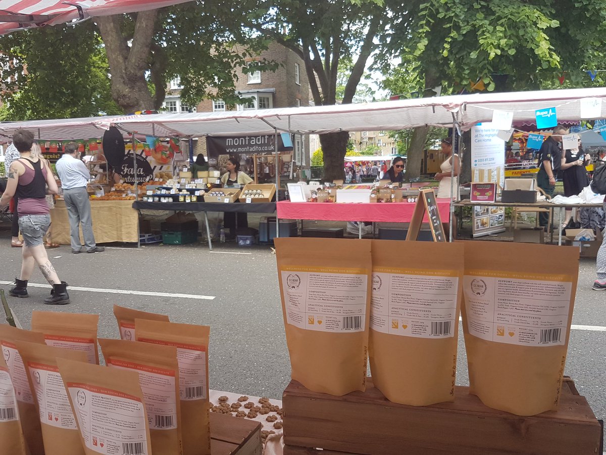CCBearEdibles's tweet photo. Don't think we're not eyeing those macarons from behind our table! 😉 Sun is out and so are the people! #Highgate  @fairinthesquare https://t.co/QvtvObHOfD