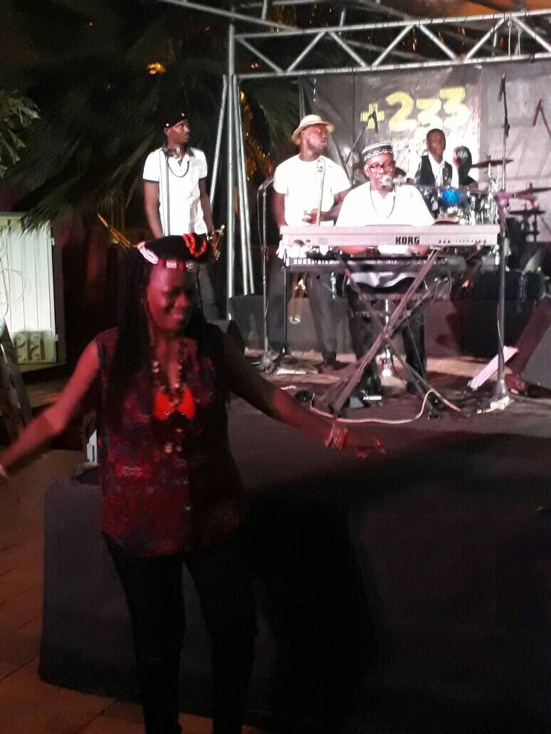DellaHayesMusic's tweet photo. Belimpe with #BessaSimons
Jama is good
But jamz is better πΊπΌπ§πΉπ€π·πΊπΈπ»ππΎ https://t.co/9MbnfSGGsU