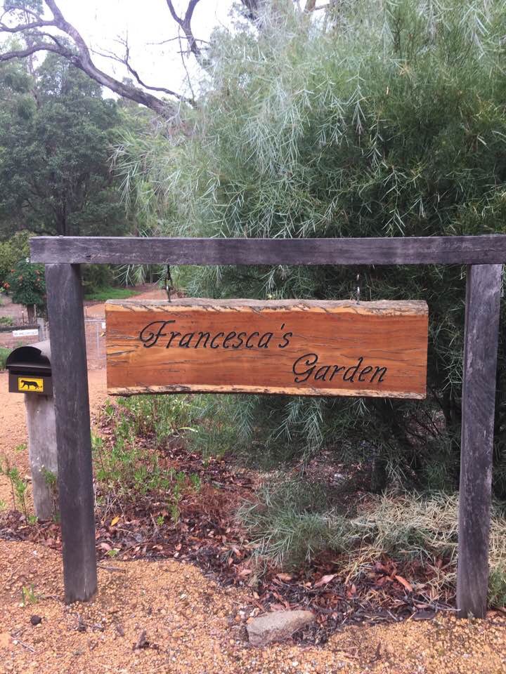 jarrahdale1's tweet photo. #Ron #Iannello's #sign #stolen #JarrahdaleRoad #jarrahdale #WA #anyinformation?#stolensign #canUhelp?#anybodyseenit? https://t.co/MRpVDKtYmJ