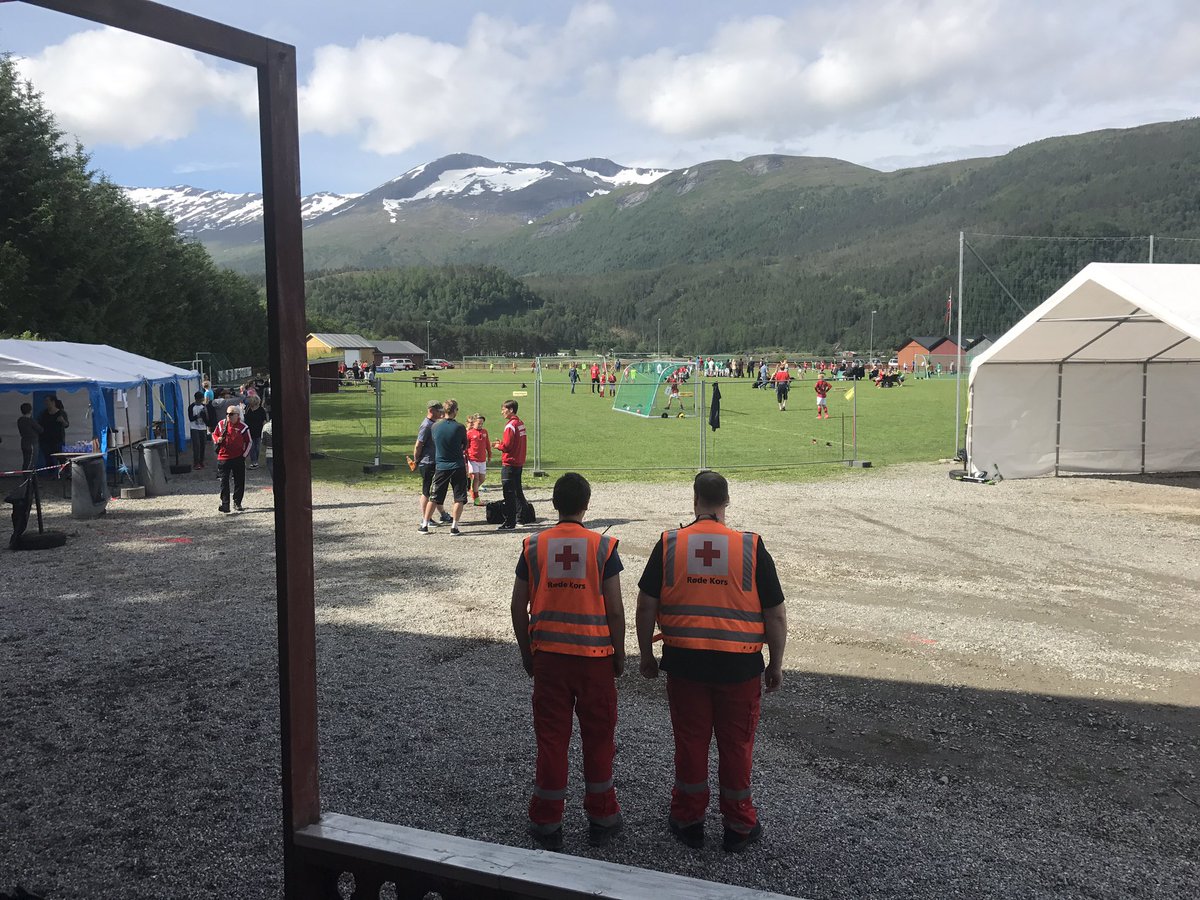 SunndalRK's tweet photo. @SunndalRK er tilstede på Ålvundfjord dagene. #Hjelpekorps #rodekors #Sunndal https://t.co/sGd1GpFEHs