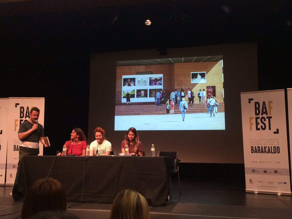 martacdehesa's tweet photo. #SofíaAyarzagoitia #HelenaGoñi y #RitaPuigSerra en #BAFFEST17 hablan sobre sus trabajos y sus lecturas + cómo usan su voz de fotógrafas https://t.co/NSwwaHStVg