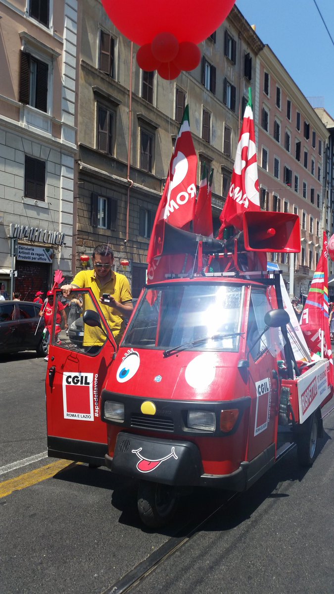 FiltCgilVerona's tweet photo. #aperossa anche leisempre presente! #SchiaffoAllaDemocrazia #NonFateiBuoni https://t.co/QgKUA5J1mt