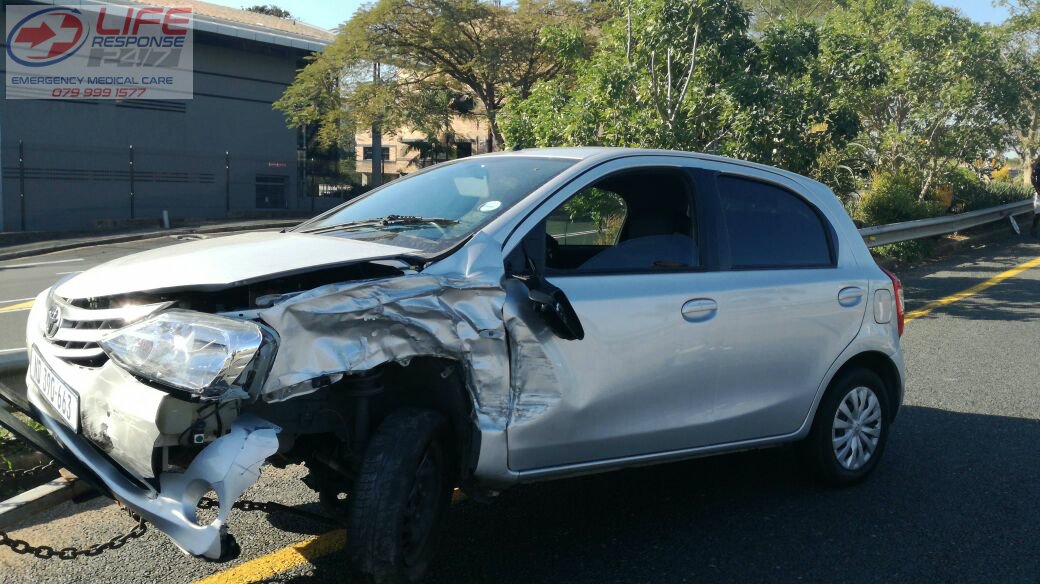 Mvc M13 Westville. Life Response on scene <a href="/FatalMoves/">The Fatal Moves Team</a> <a href="/pigspotkzn/">Pig Spotter KZN</a> <a href="/ECR_Newswatch/">ECR_Newswatch</a> @IamAlexSweet <a href="/EMERGCONTROL/">EMERGENCY CONTROL SA</a> @TrafficNewsFeed