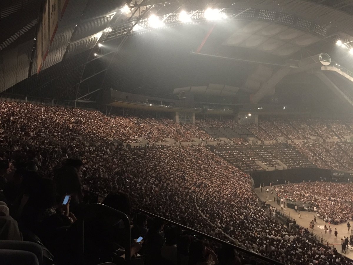 Jj Nonomi ʚ ɞ ミスチル 25周年ライブ 楽しかった なんか良い事言ってたわ 覚えてるのは やっぱ桜井くんもどんどんファンは減ると思ってたのにこんなにたくさんの人が来てくれたとかゆ とった 札幌ドームのちょ 満員を久々に見た気がする