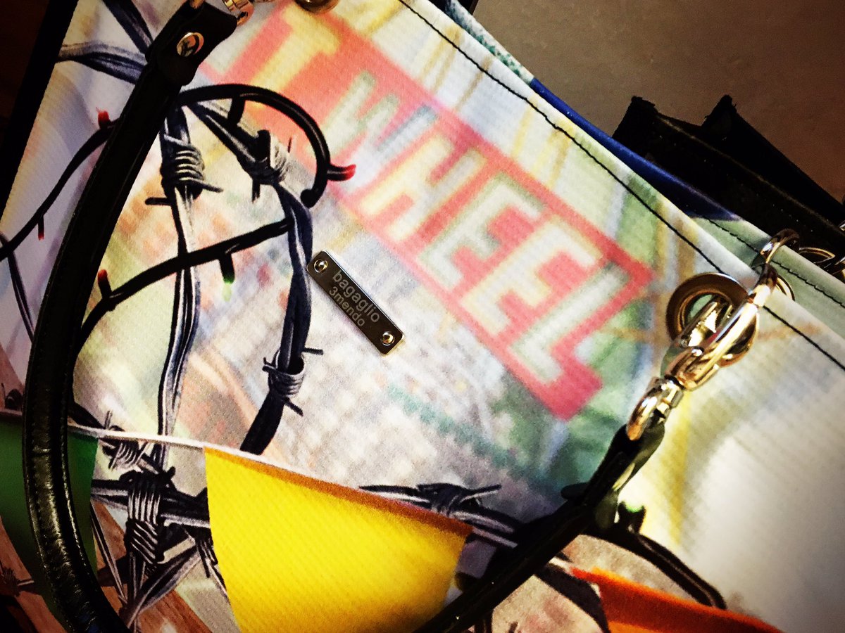 bislacco_shop's tweet photo. #weekend di cinema e colore 
con #Bislacco bag 

#fashion #criticalfashion #summer https://t.co/67HHBL2Dd8
